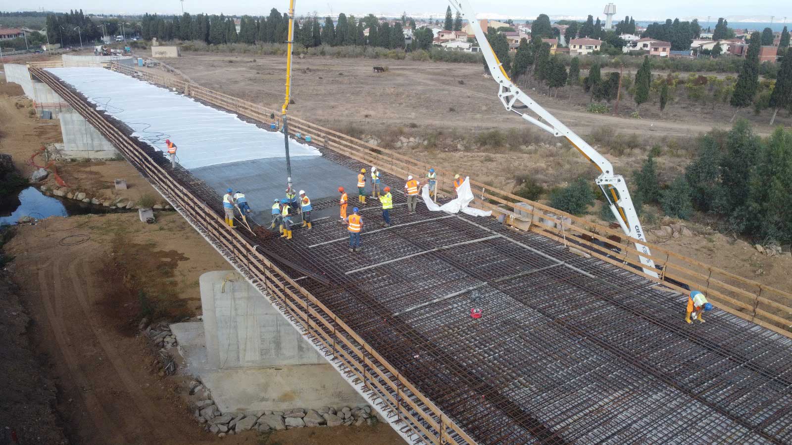 Manelli Impresa: Demolizione e ricostruzione dei ponti in corrispondenza del Rio San Girolamo e del Rio Masone Ollastu - Capoterra