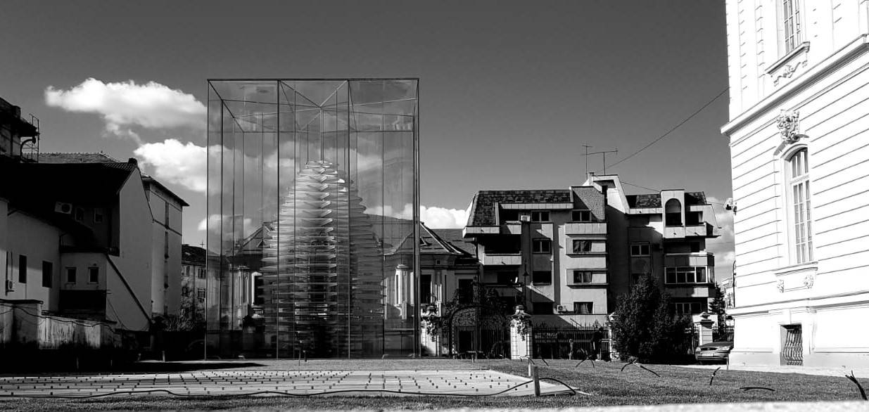 Manelli Impresa: realizzazione cubo di vetro scultore modernista romeno, Constantin Brancusi